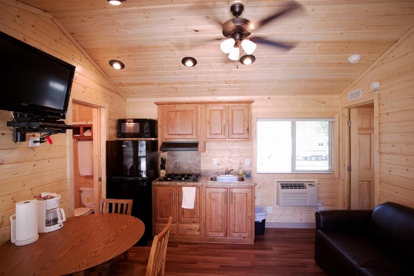 Soledad Canyon Cottage 5 image 3